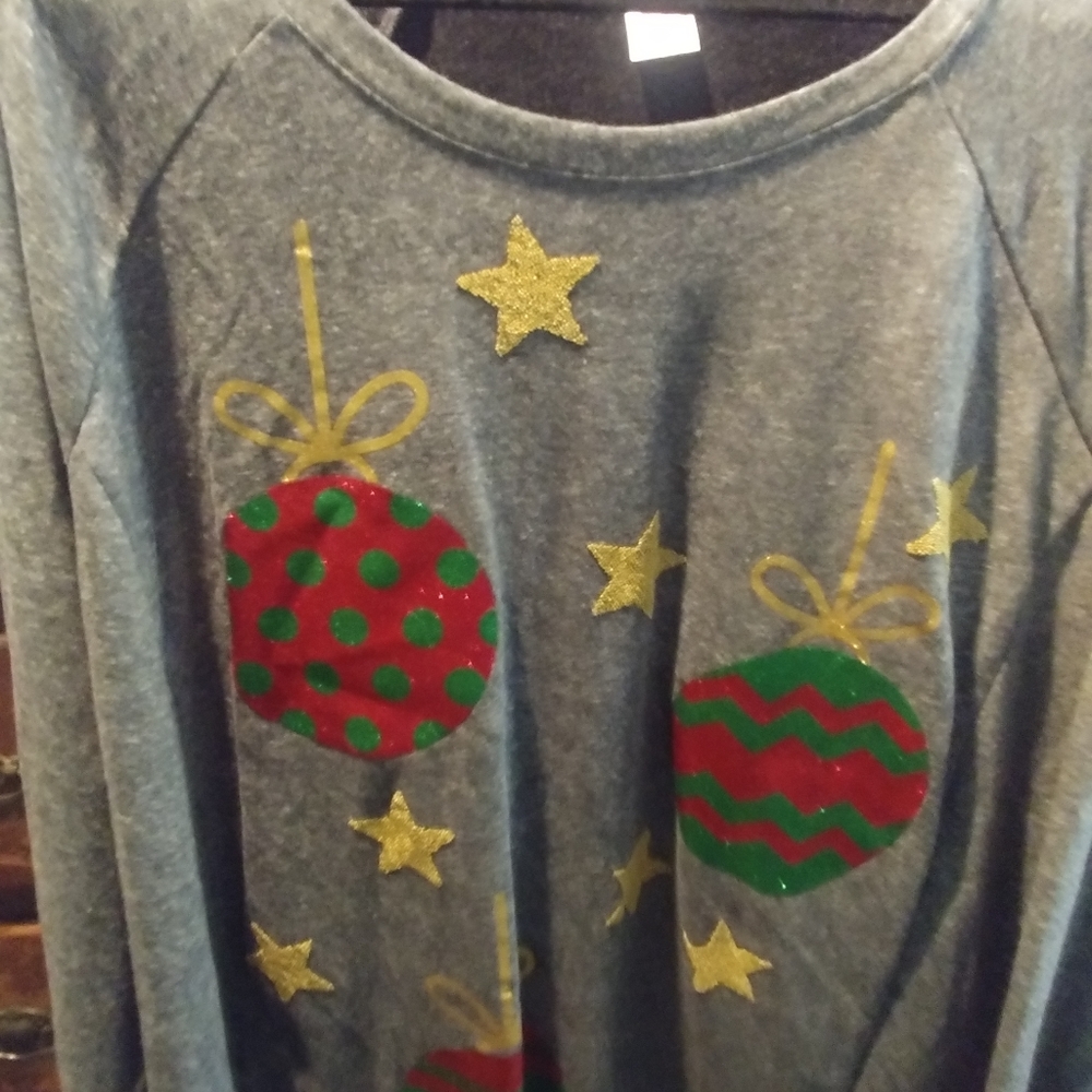 Woman's Sweatshirt 2/5.00